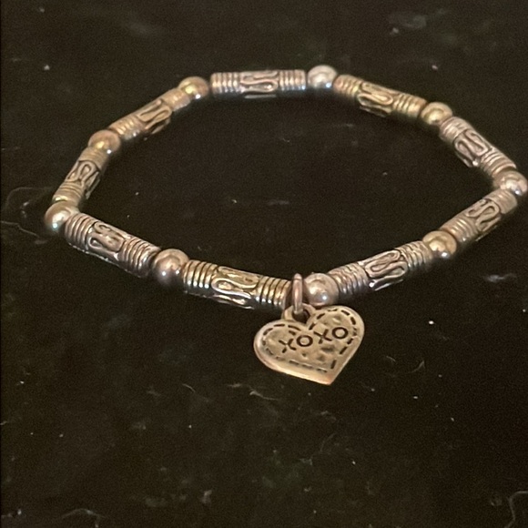 7” silver tone beaded link stackable stretch bracelet w/reversible heart charm - Picture 4 of 13